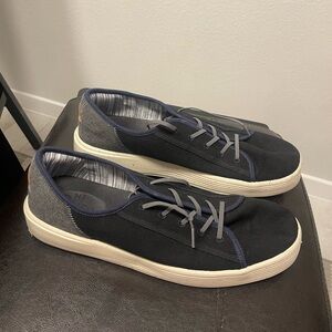 Hey Dude Cody Mens Sport Sneakers Black Casual Lightweight Comforta US 13